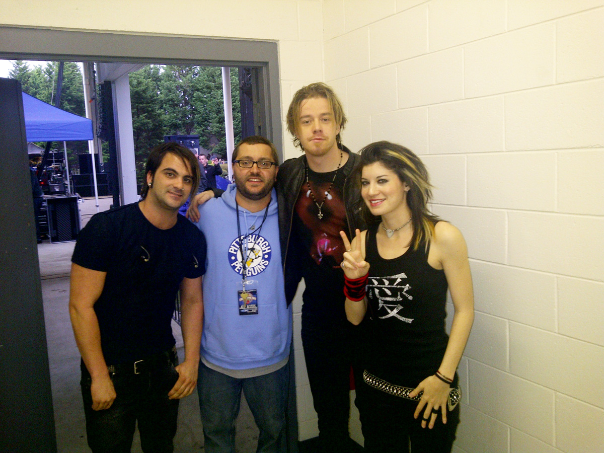 Sick Puppies stop by WRXL/Richmond's Chili Cook-Off