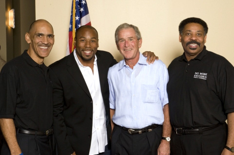 Anthony Evans with Tony Dungy, George W. Bush and Dr. Tony Evans at "No More Excuses"
