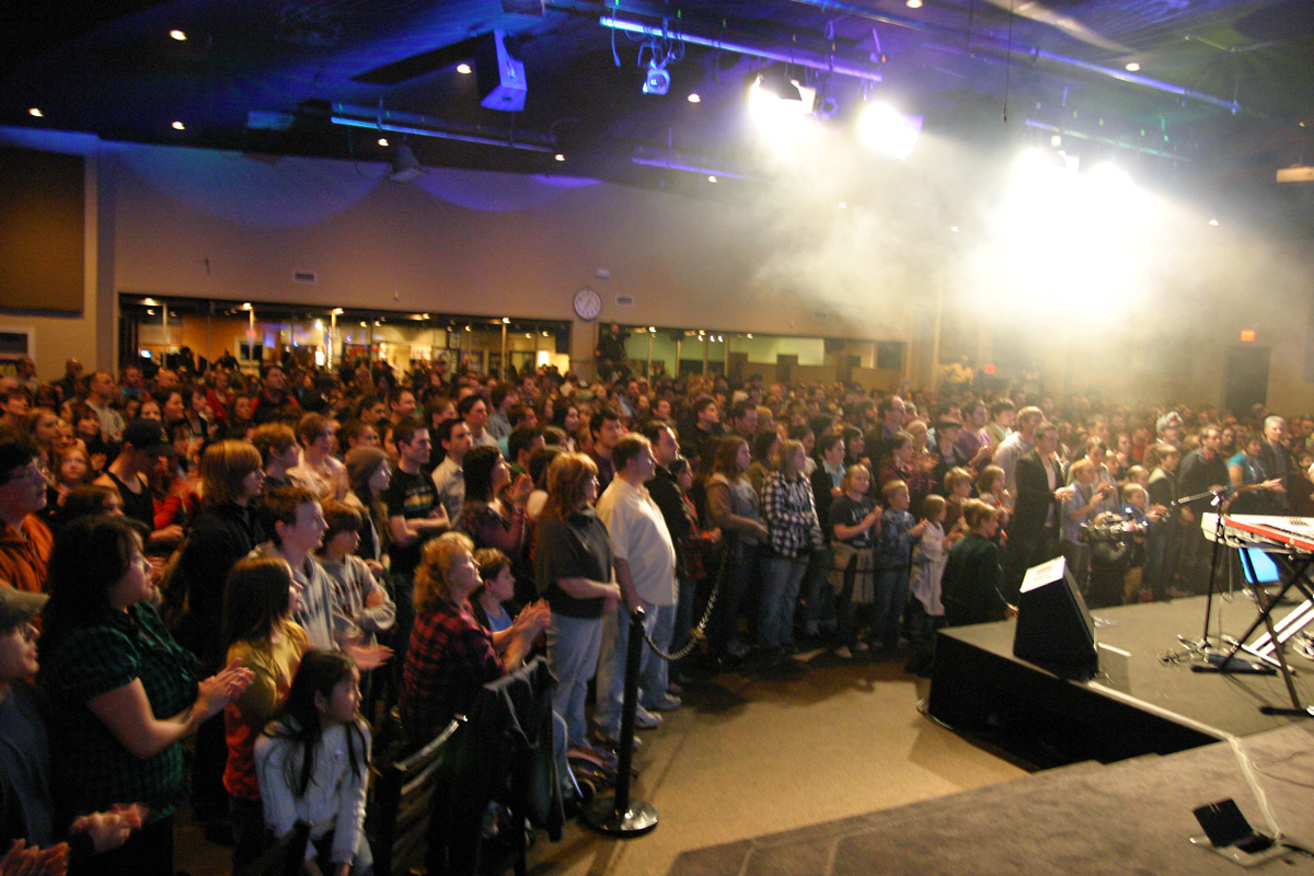 KXOJ/Tulsa listeners enjoying Leeland concert