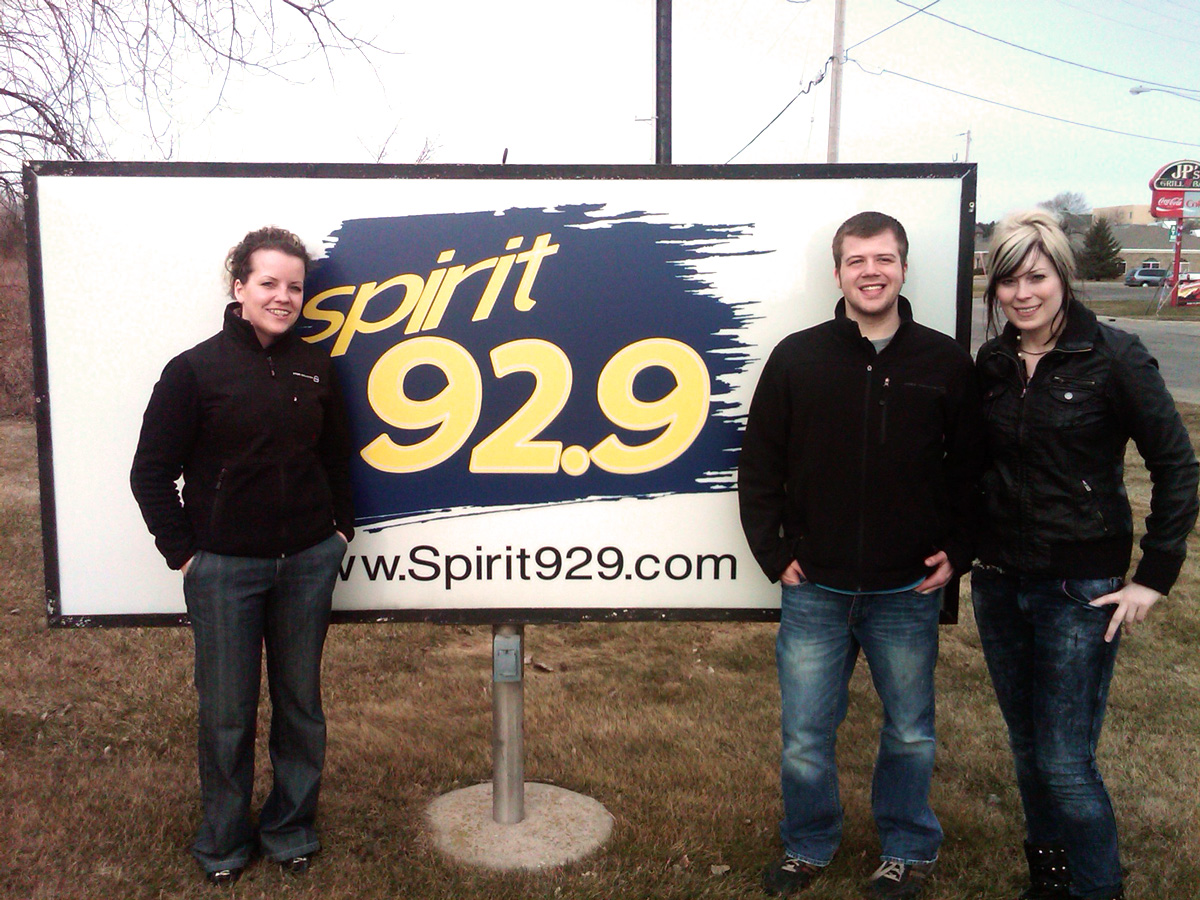 Vicky Beeching stops by Spirit 92.9/St. Cloud, MN