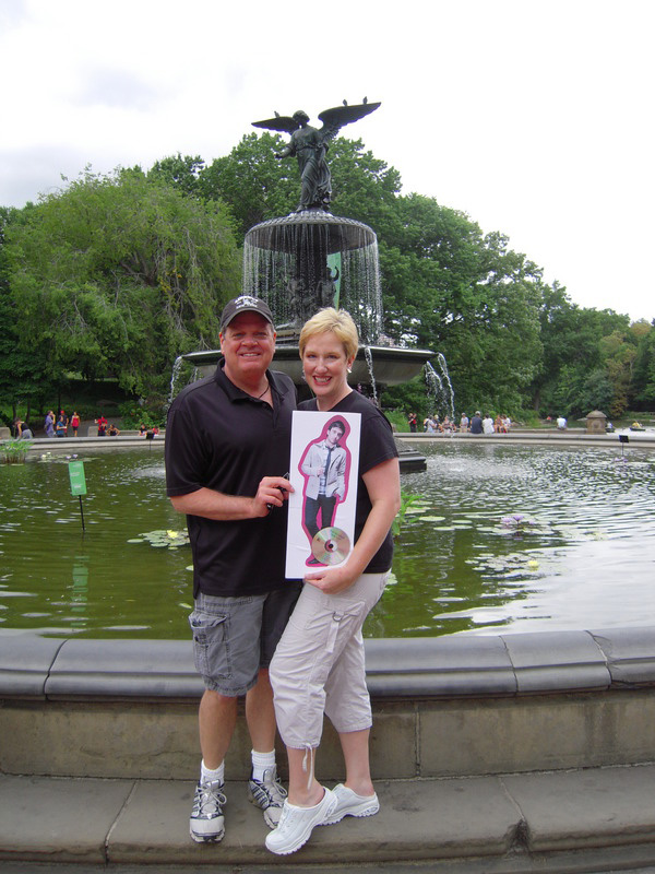 WAWZ/New York's Johnny & Stacey Stone at Bethesda Fount in Central Park