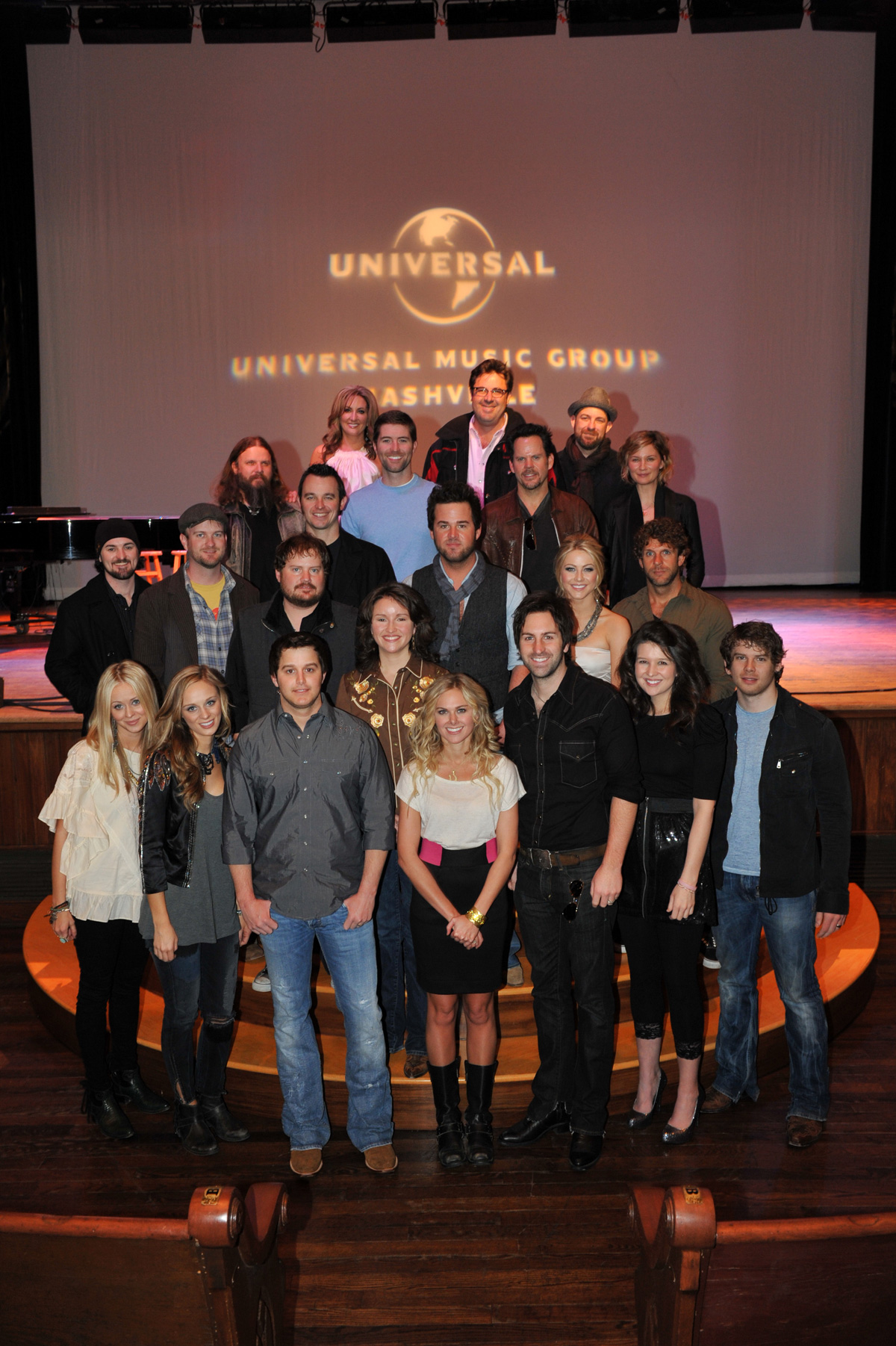 UMG showcases 18 acts at CRS