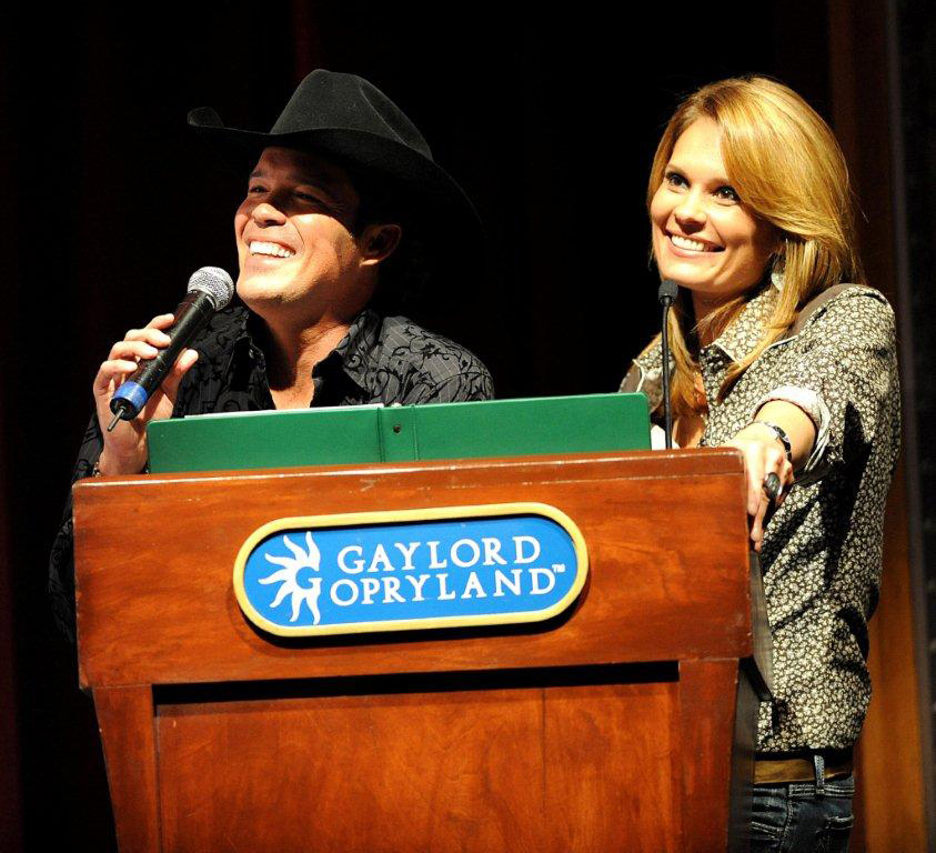 Clay Walker and Suzanne Alexander host fashion show