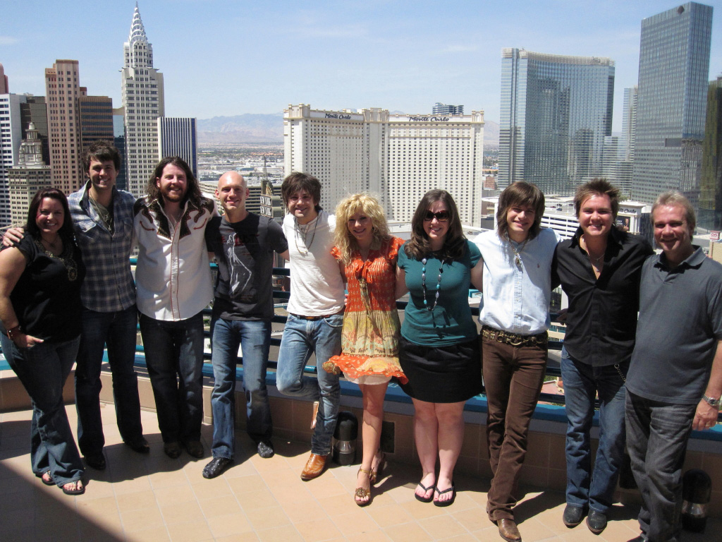 Republic Nashville promo staff hangs with Eli Young and The Band Perry