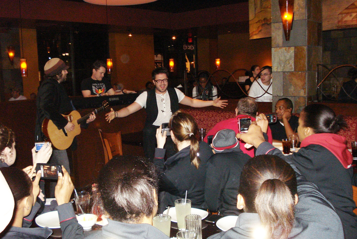 Danny Gokey sings at P.F. Chang's