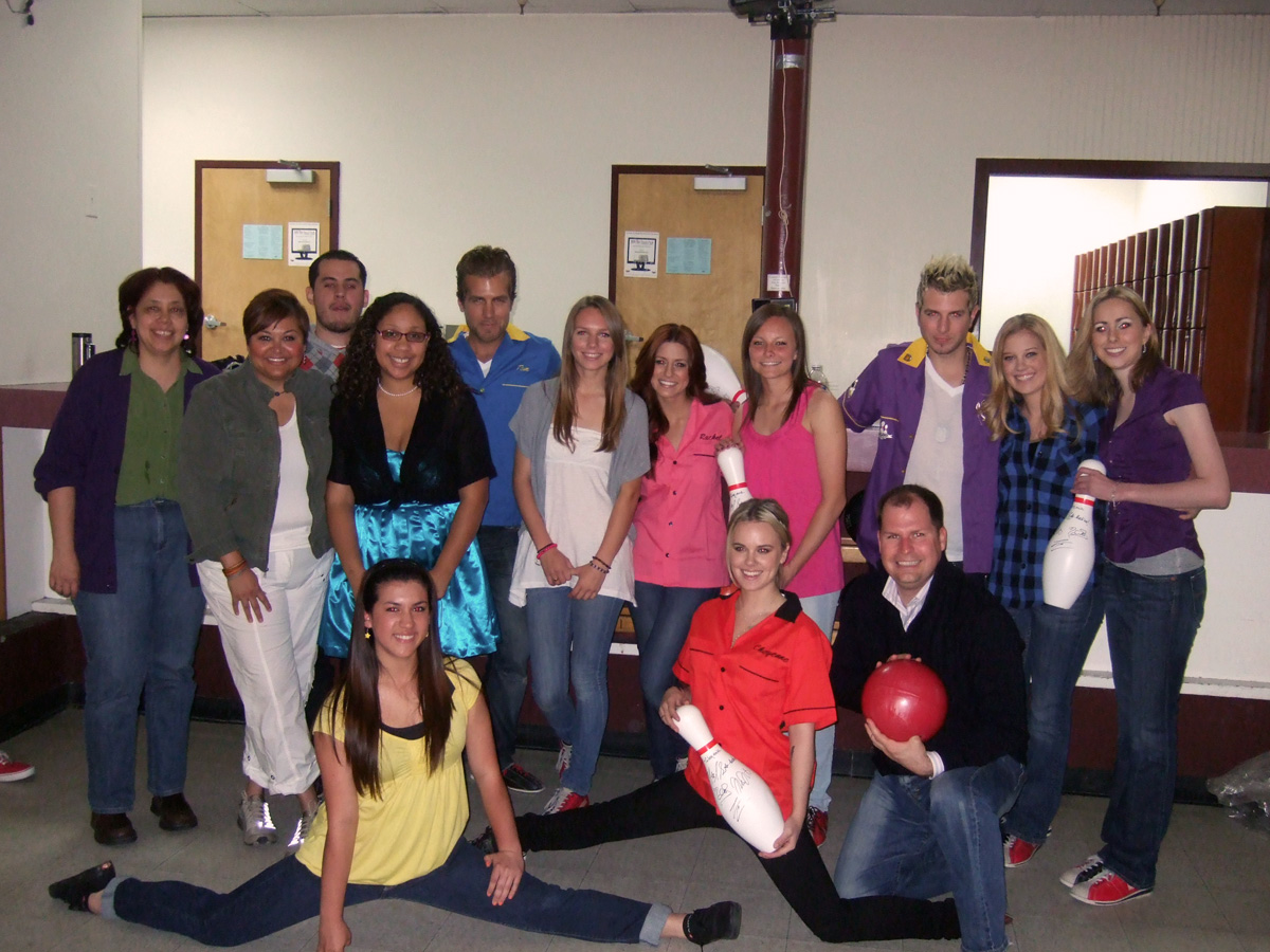 KBWF/San Francisco hosts bowling party with Taylor Swift and Gloriana
