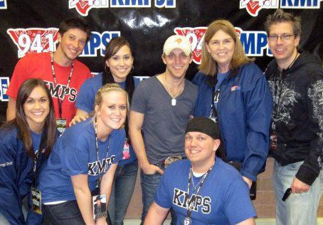 Justin Moore visits KMPS/Seattle