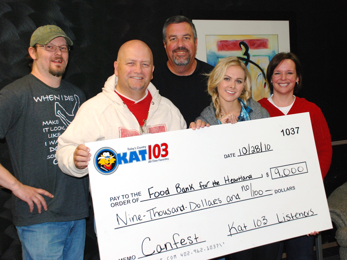 KXKT/Omaha raises money for local food bank