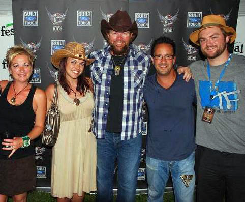 Toby Keith hangs with WMAD/Madison, WI staffers