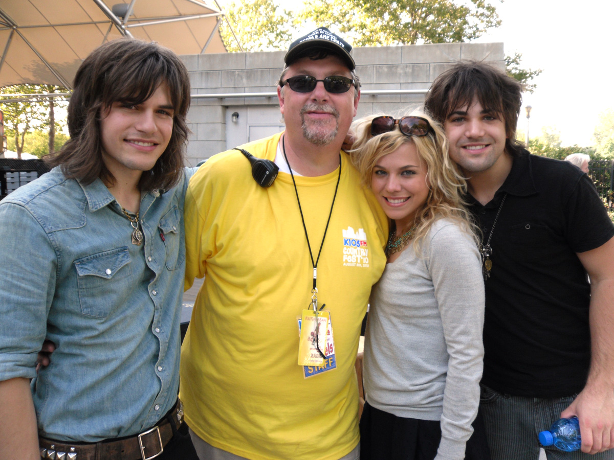 The Band Perry hangs with WQHK/Ft. Wayne at Country Fest