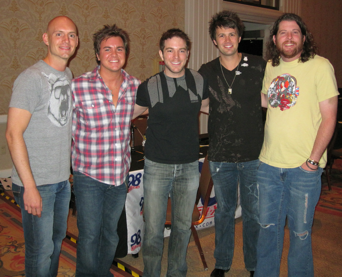 WSIX/Nashville mets up with Eli Young Band in Vegas
