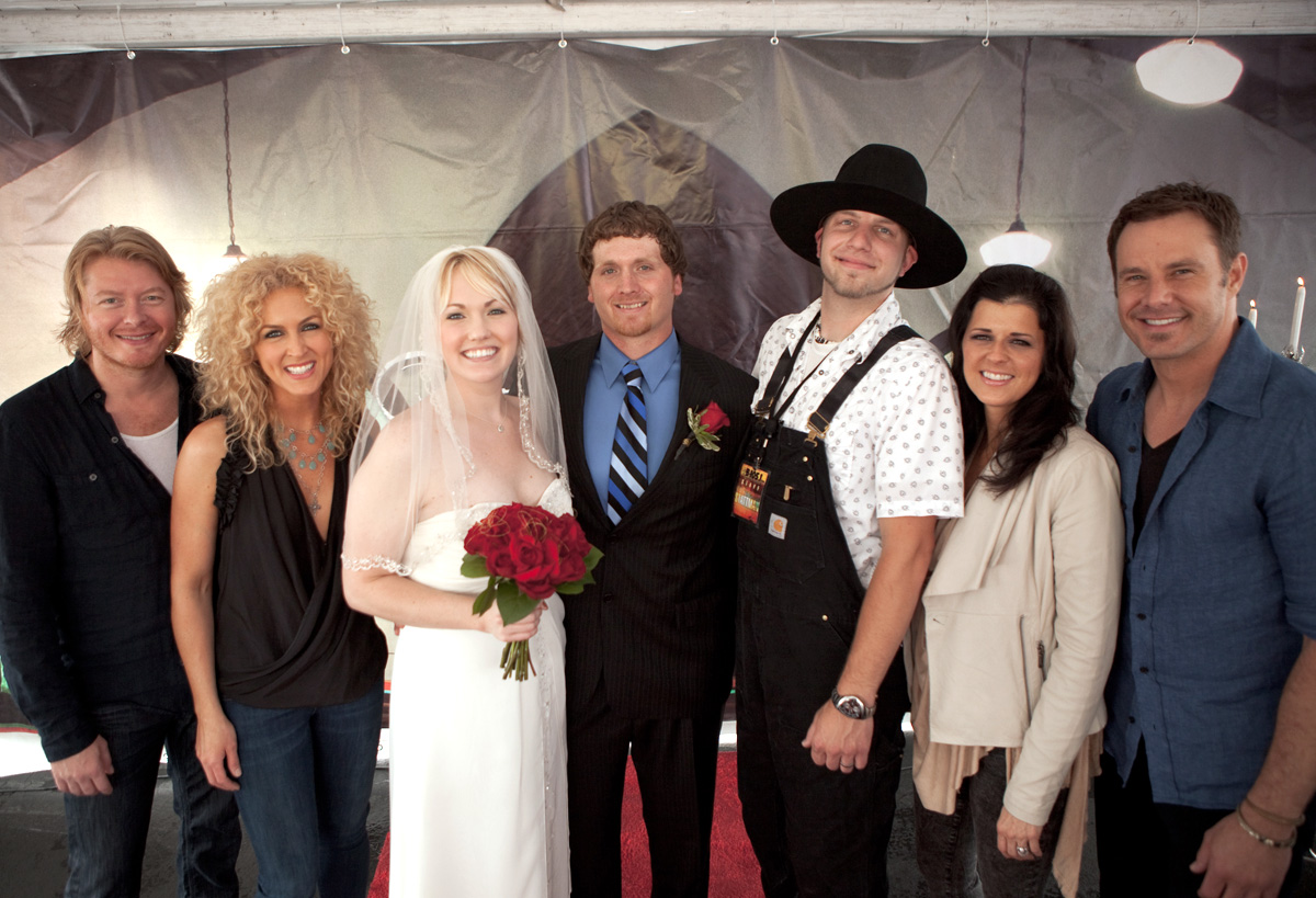 Little Big Town throws wedding for WUBE contest winners