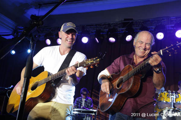 Kenny Chesney teams up with Jimmy Buffett at benefit