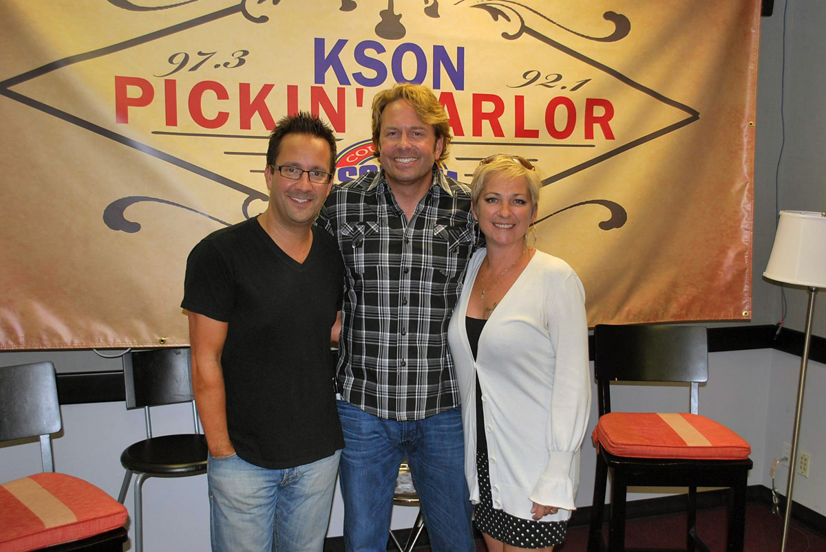Bill Gentry stops by KSON/San Diego Pickin' Parlor 