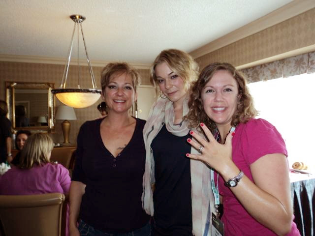 LeAnn Rimes hangs with the WMAD/Madison, WI ladies