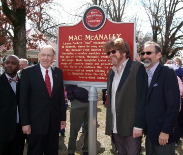Mac McAnally honored with MS Gov. Award