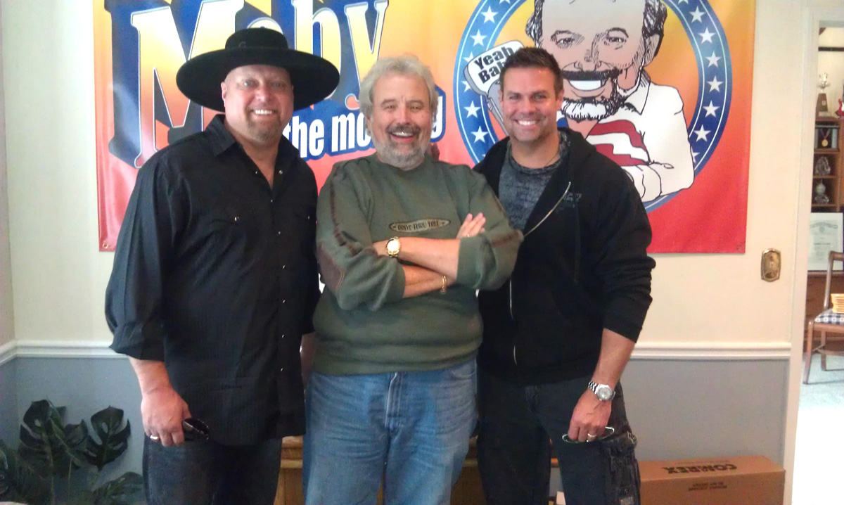 Montgomery Gentry visits Moby