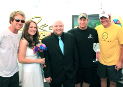 Rascal Flatts plays witnesses to couples vow renewal
