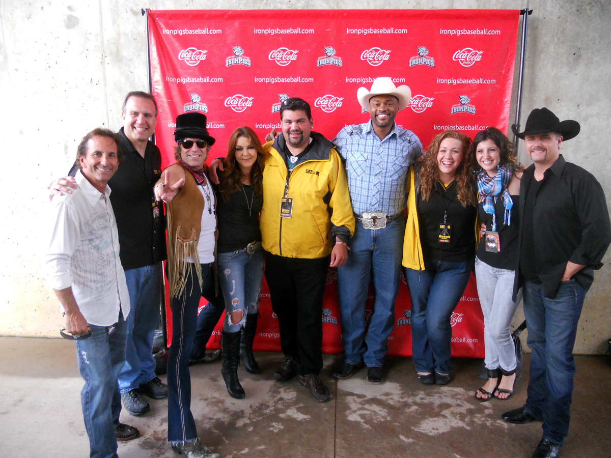 WCTO staffers hang with Big & Rich