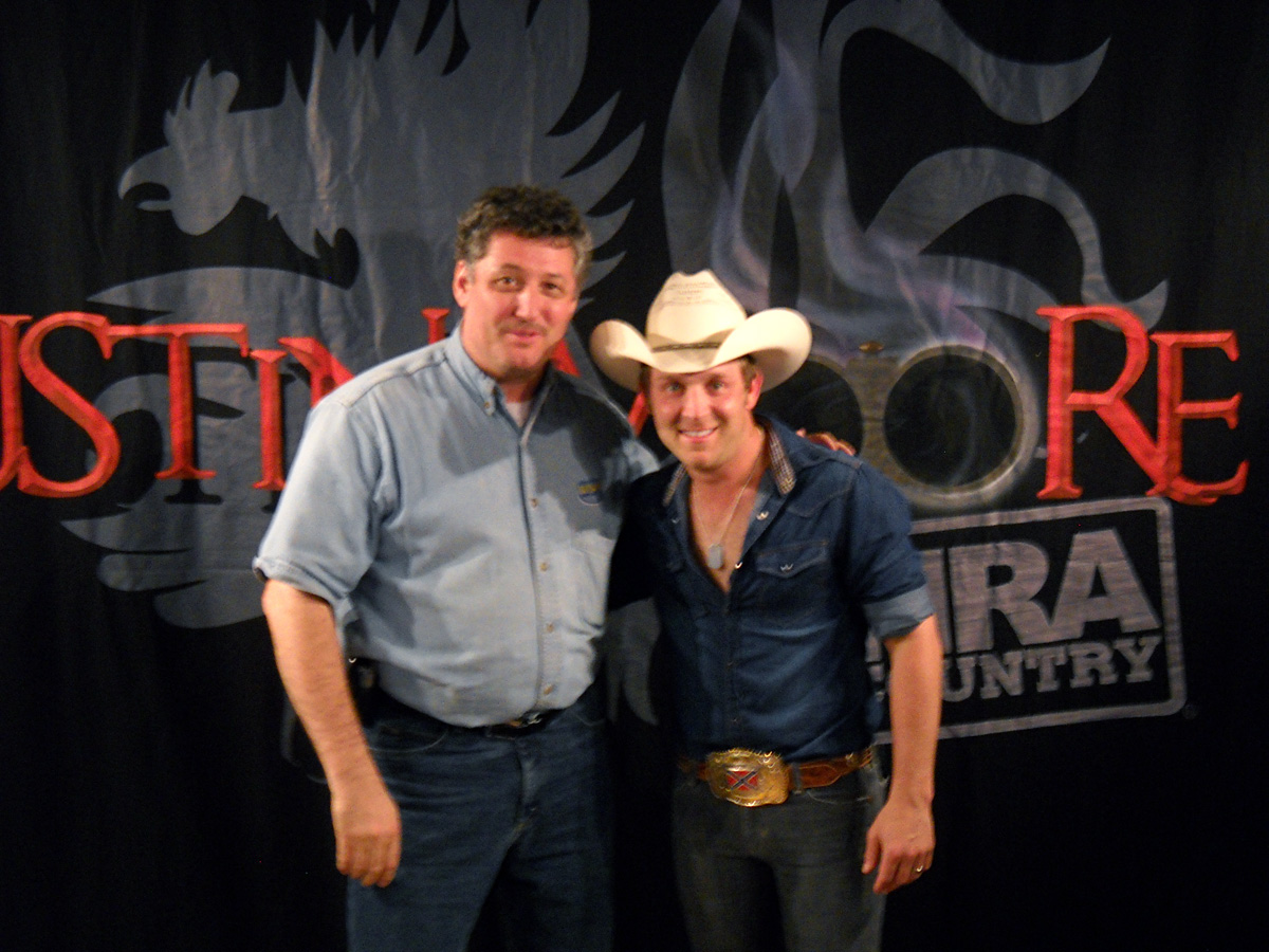 Justin Moore performs at WDRM's "Fredricks Outdoor Concert Series"