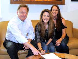 Angie Johnson signs with Sony Music Nashville 