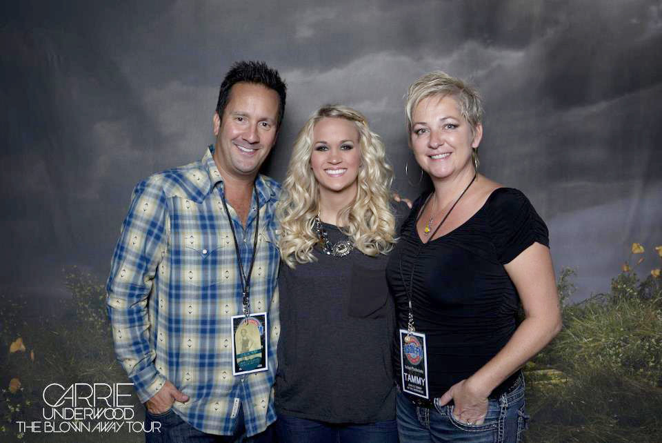 Carrie Underwood stops by KSON