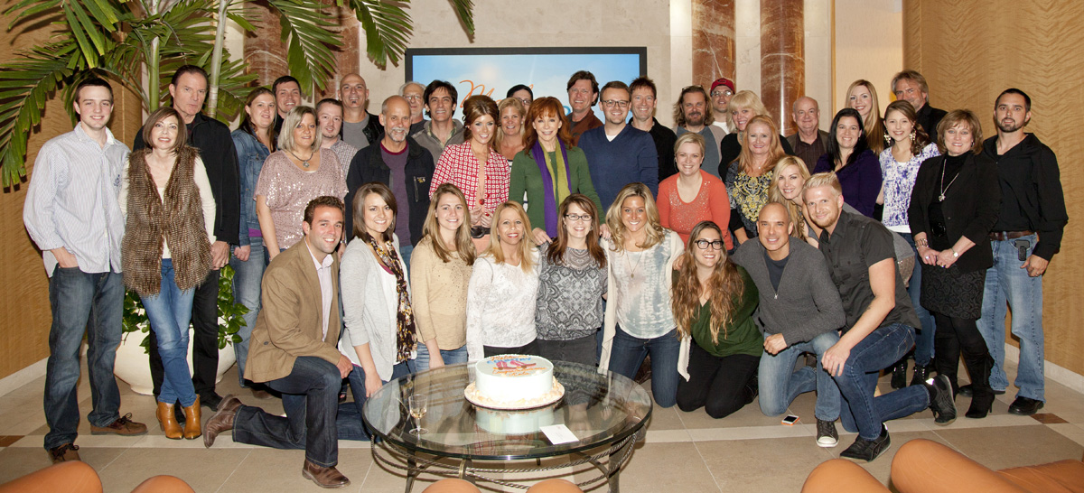 Reba  and staff celebrated the premiere of "Malibu Country" 