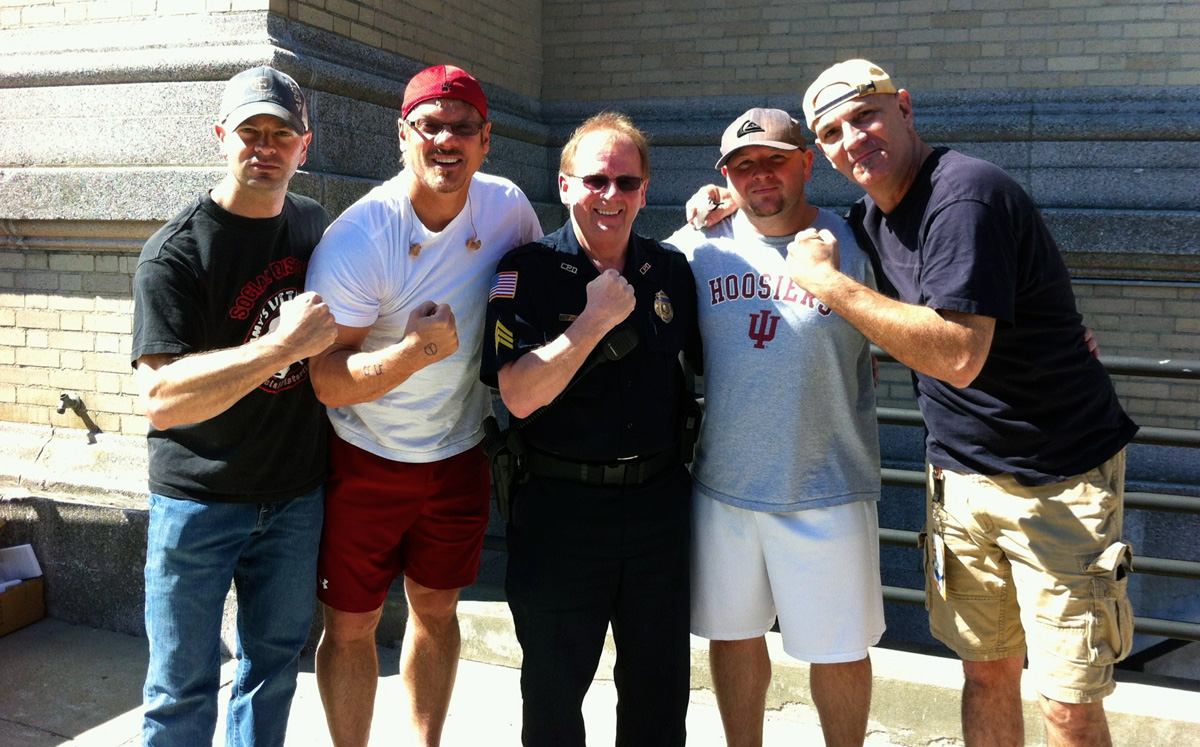 Phil Vassar sparred with Mickey O'Keefe