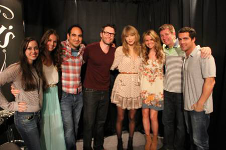 Bobby Bones show welcomes Taylor Swift