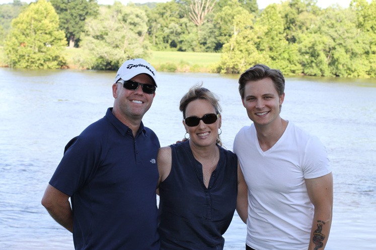 Frankie Ballard poses with Clear Channel's Clay Hunnicutt (L) , his wife Wendy 
