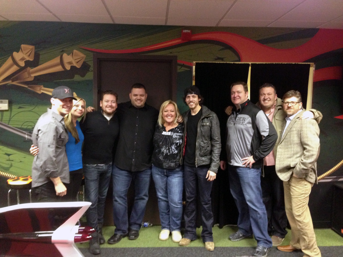 Chris Janson visits with Clear Channel WSIX