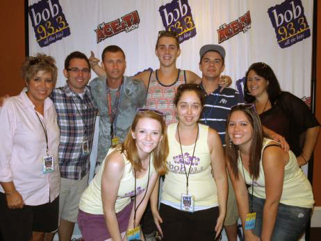 Sammy Adams hangs out with WERO's staff at "Bob's Barefoot By The Pool" bash